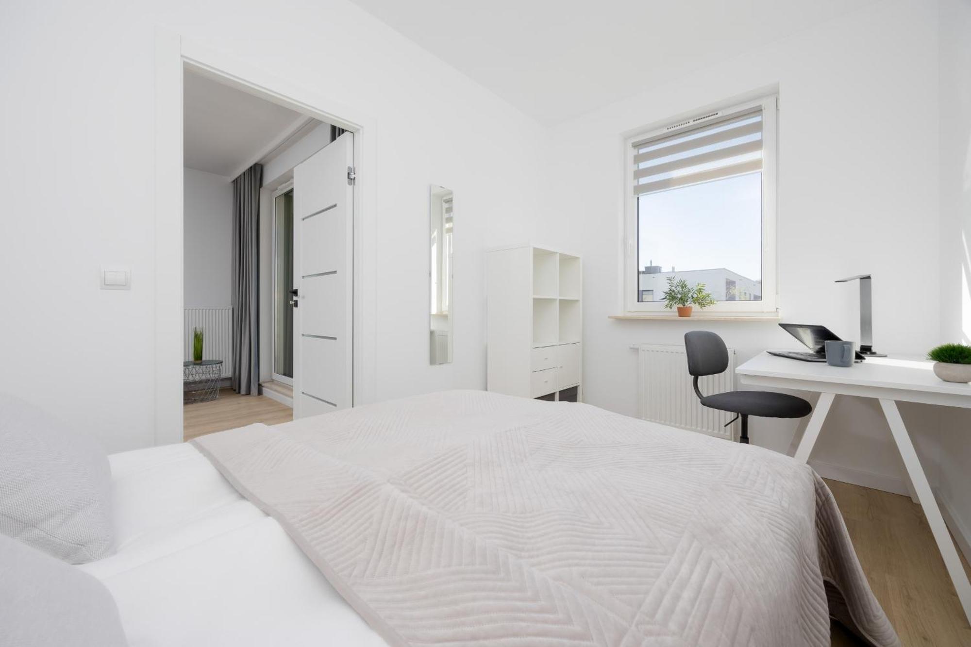 Comfortable With Parking By Renters Apartment