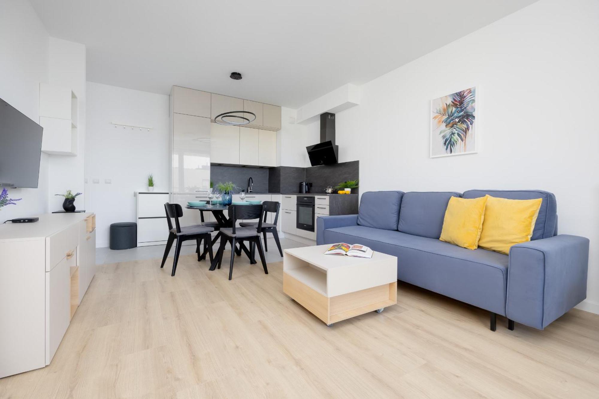 Comfortable With Parking By Renters Apartment *